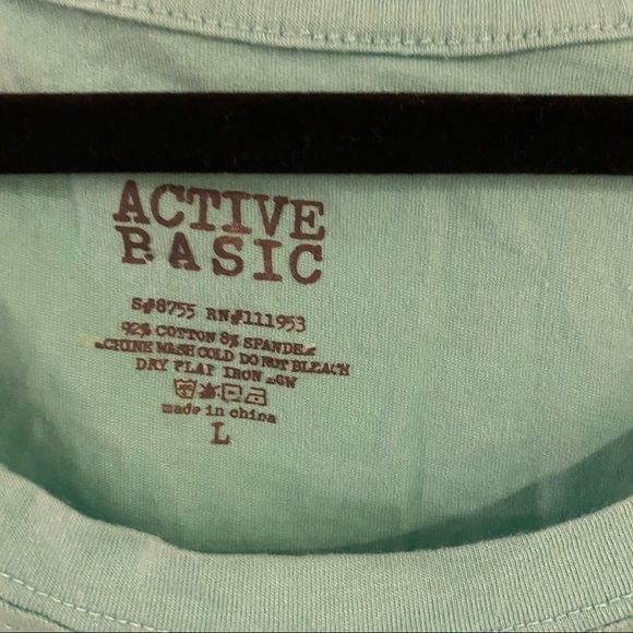 ❌SOLD! Active Basic Light Green Short Sleeve Tee Shirt - Picture 2 of 5